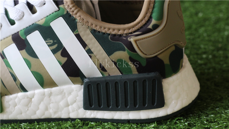 Top BAPE x Adidas NMD BAPE camo R1